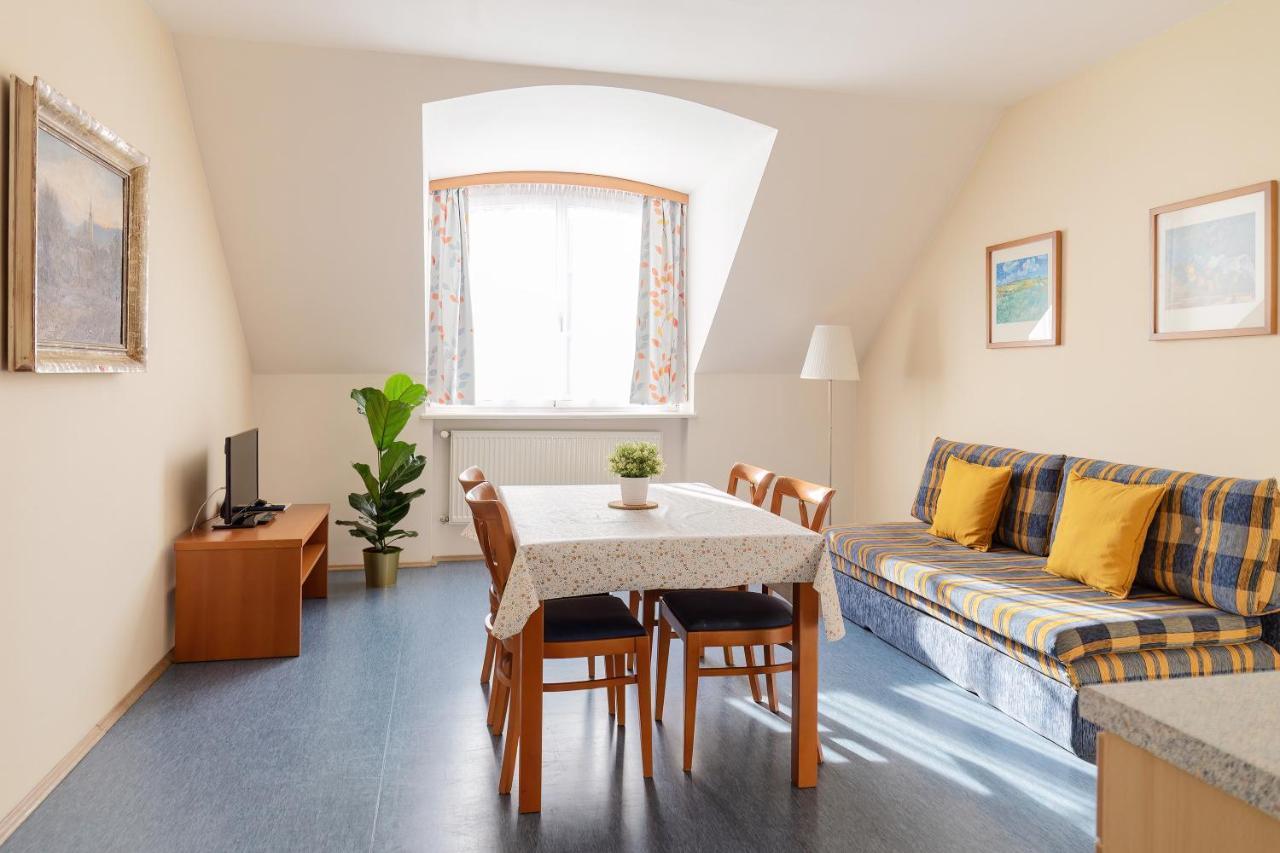 Sibelius Apartments Прага Екстер'єр фото