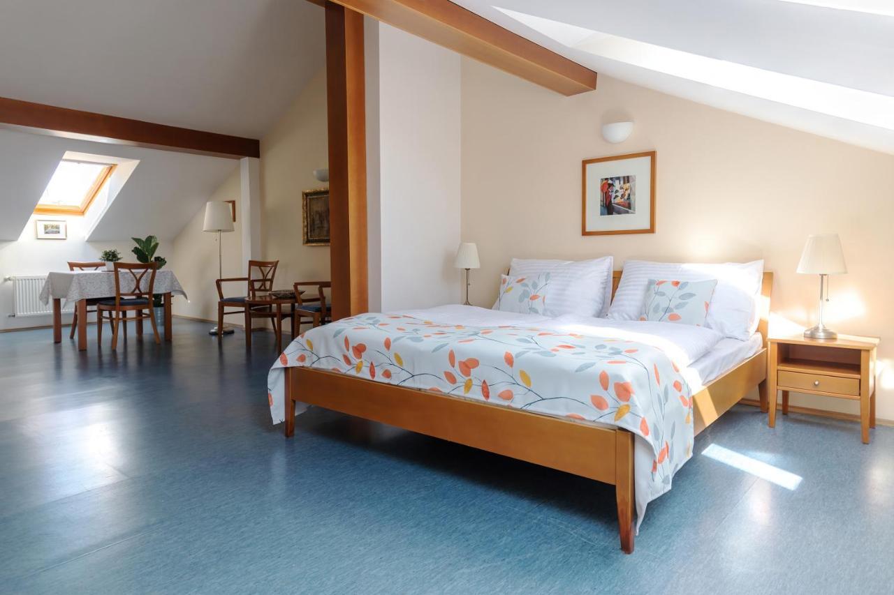 Sibelius Apartments Прага Екстер'єр фото