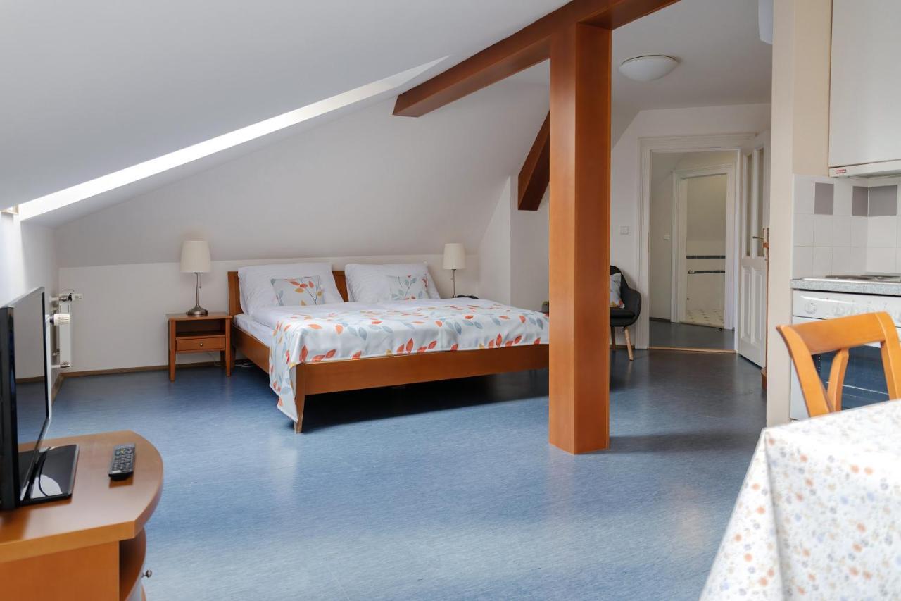 Sibelius Apartments Прага Екстер'єр фото