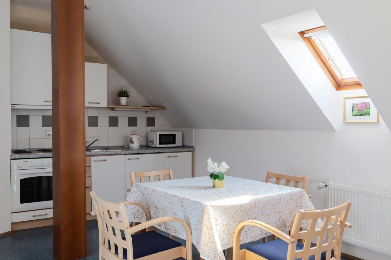Sibelius Apartments Прага Екстер'єр фото